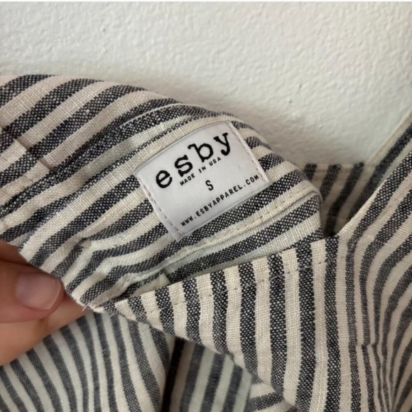 Esby linen top with buttons - Picture 3 of 3